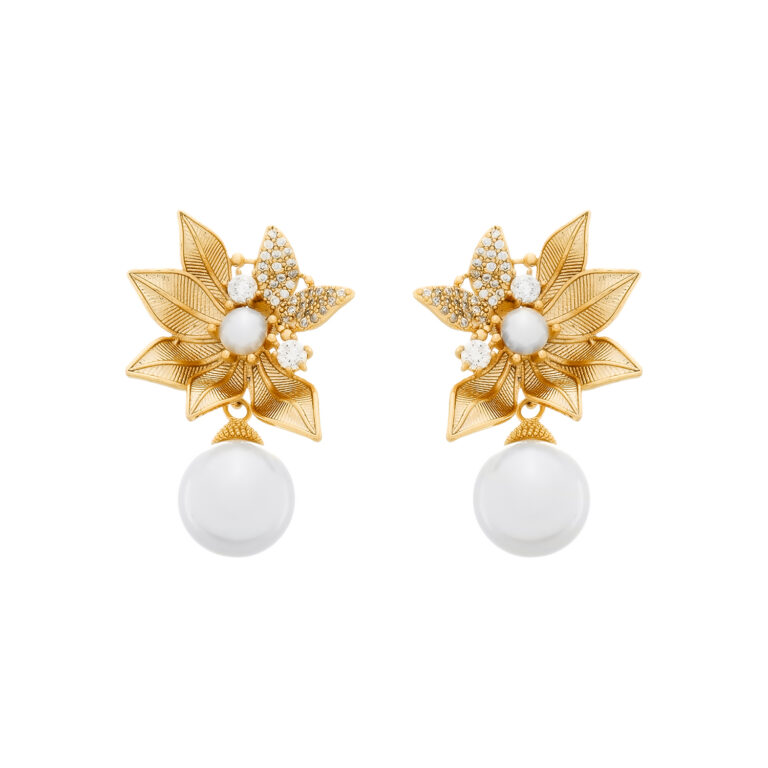 Brinco Dourado com Folhas em Zircônia e Pérolas