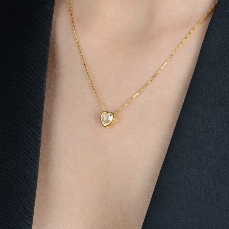 Colar Dourado de Pedra Natural em formato de Coração - Imagem 2