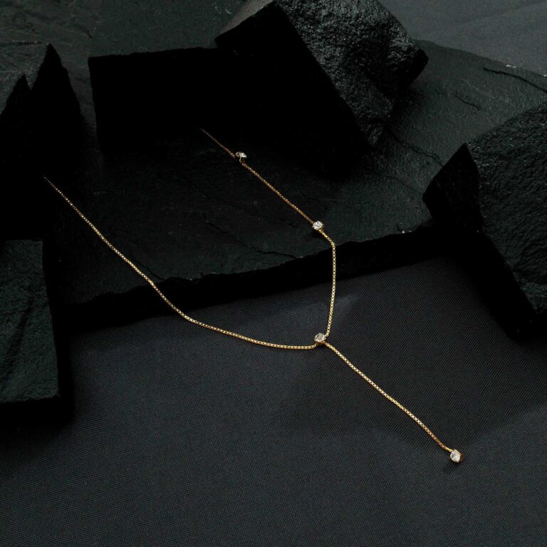 Colar Dourado Gravatinha com Pontos de Luz em Zircônia - Imagem 3