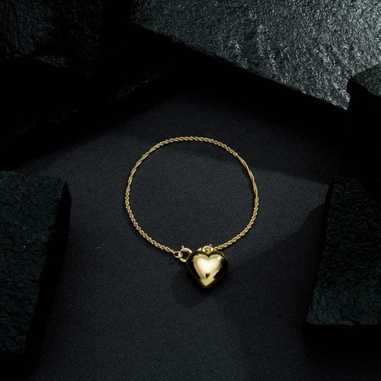 Pulseira Dourada de Cordão Baiano com Coração - Imagem 3